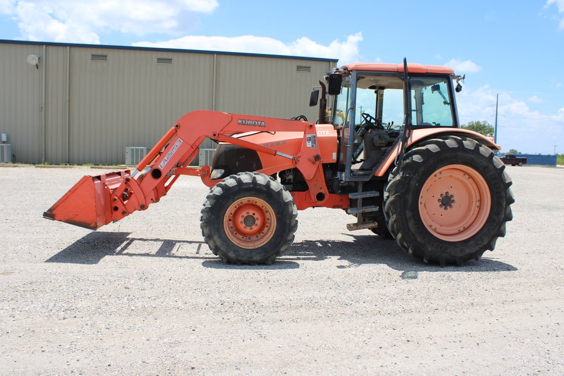 2012 Kubota M135G Tractor