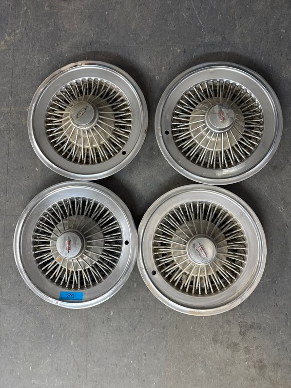 GM Motors Hubcaps