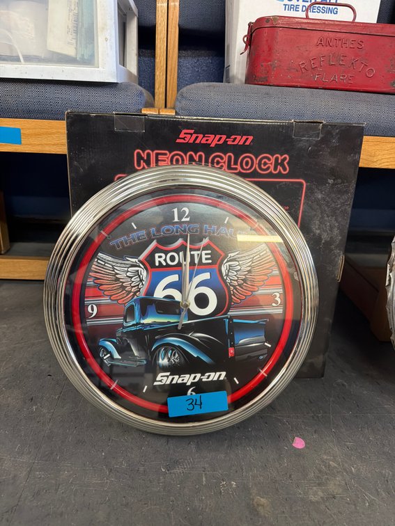 Snap on neon Clock