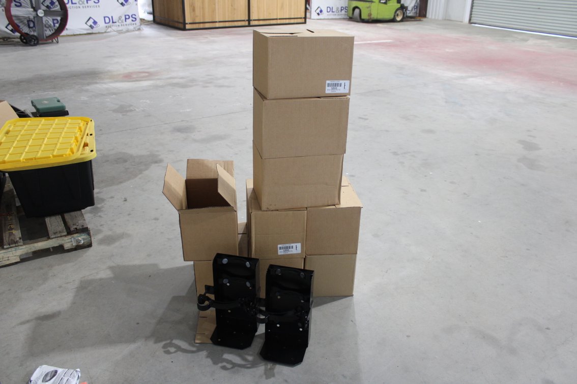 (18) Fire Extinguisher Truck Mounts