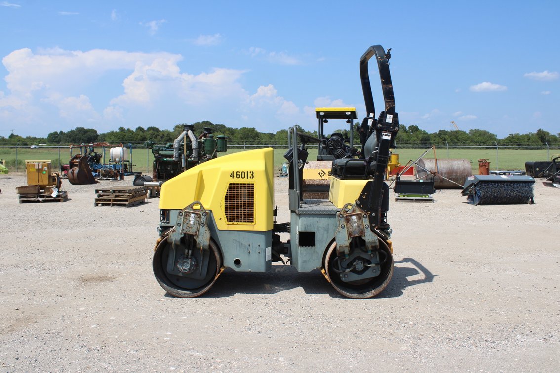 Wacker Neuson RD27-120 Double Drum Roller