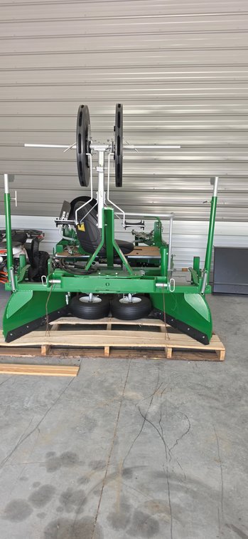 Rain-Flo Model 2570 Plastic Mulch Layer