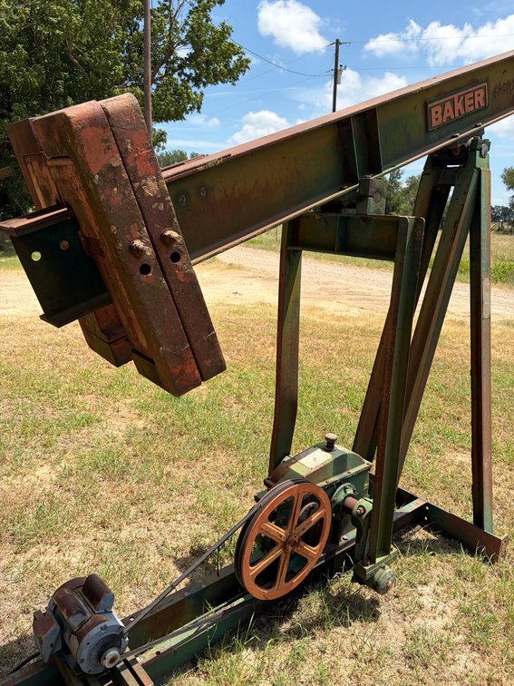 Baker 16 Pump Jack