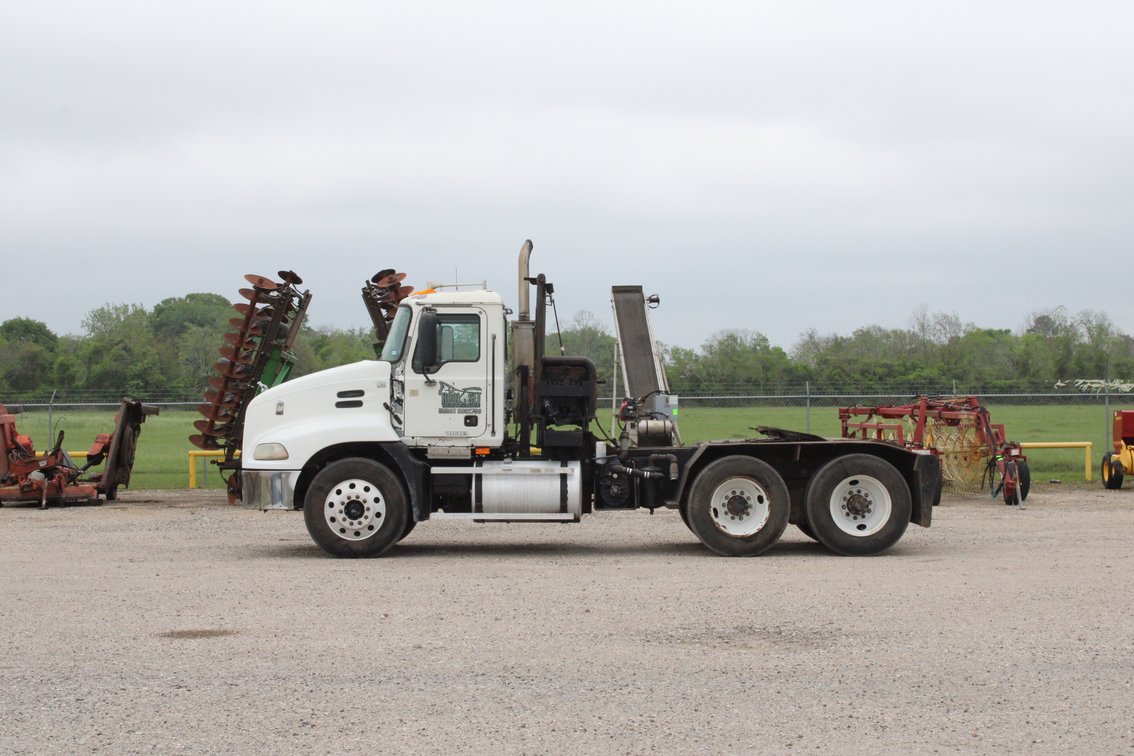 2006 Mack CXN613 Truck