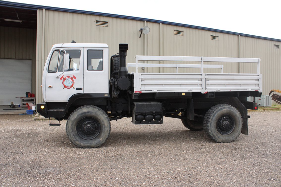 1997 Stewart and Stevenson M-1078 High Water Rescue Truck
