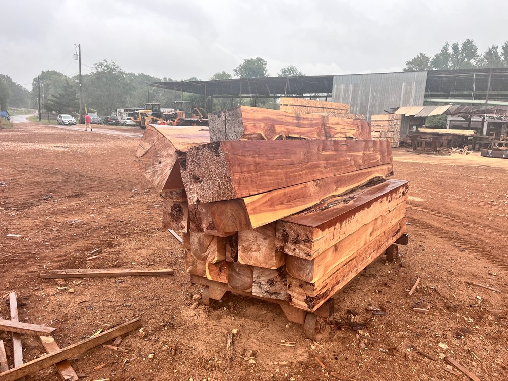 1 full bunk of low grade red cedar Timbers. 12x12-8x8 in size, 8-12’ long