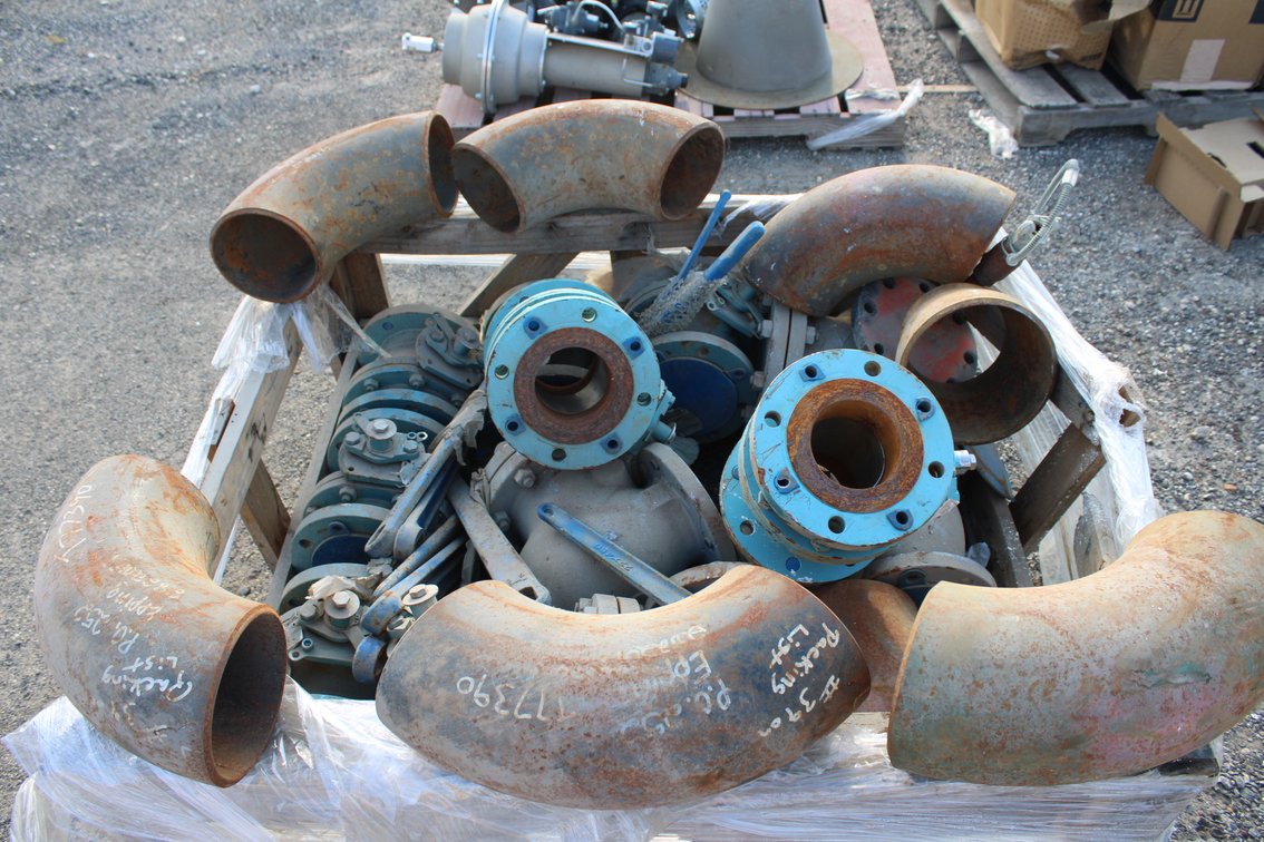 Assorted Valves and Pipe Fittings