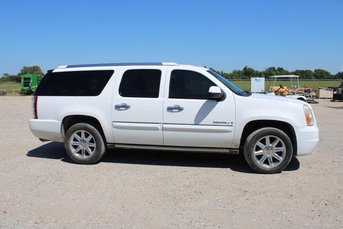 2008 GMC Yukon XL Denali SUV