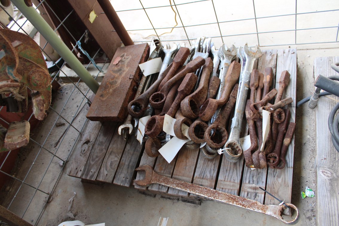 Pallet of  Box End Wrenches, Hammer Wrenches, and Socket