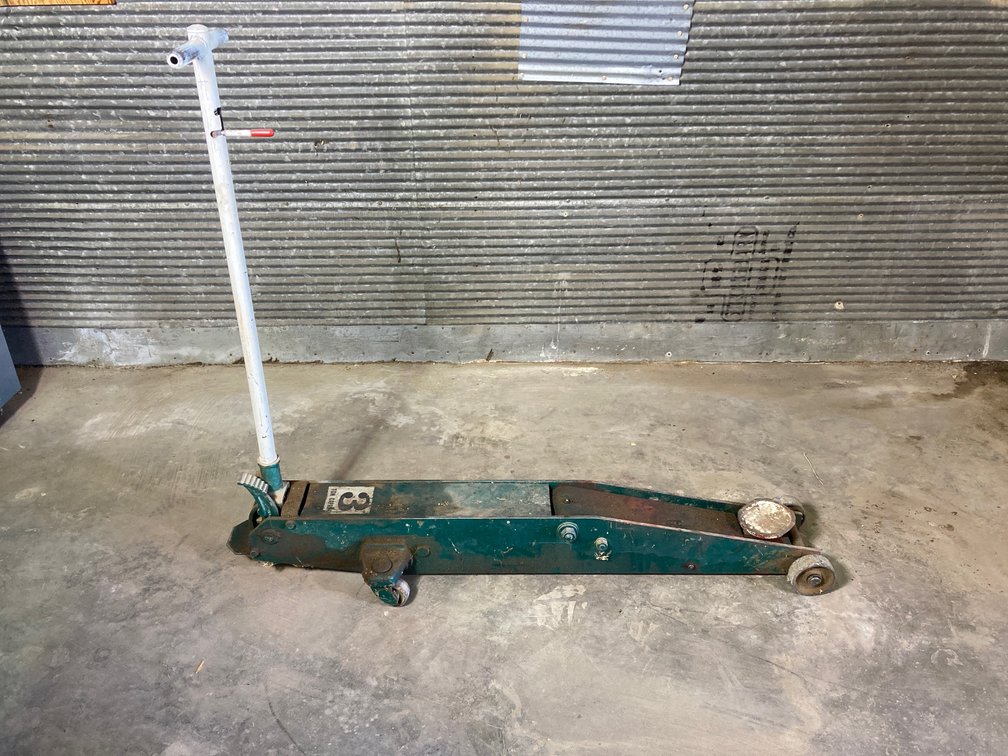 Floor jack