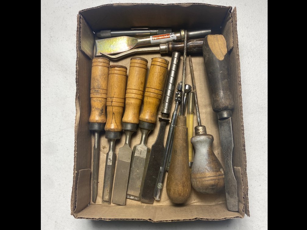 Wood chisels