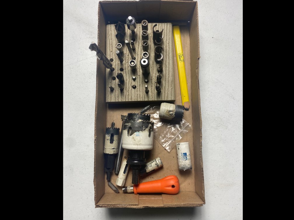 Hole saws and bits 