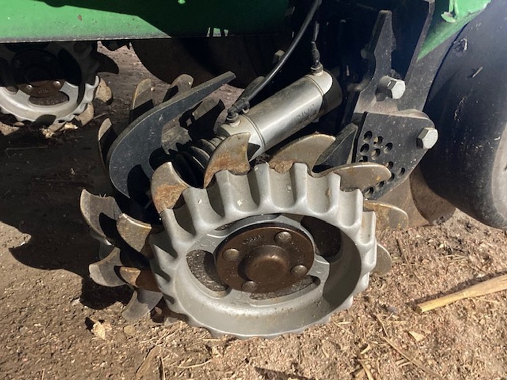 Image for John Deere 1760 Planter