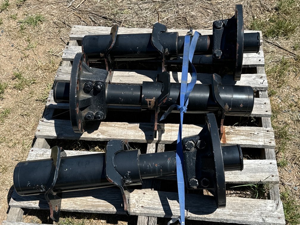 DEMCO tank hubs