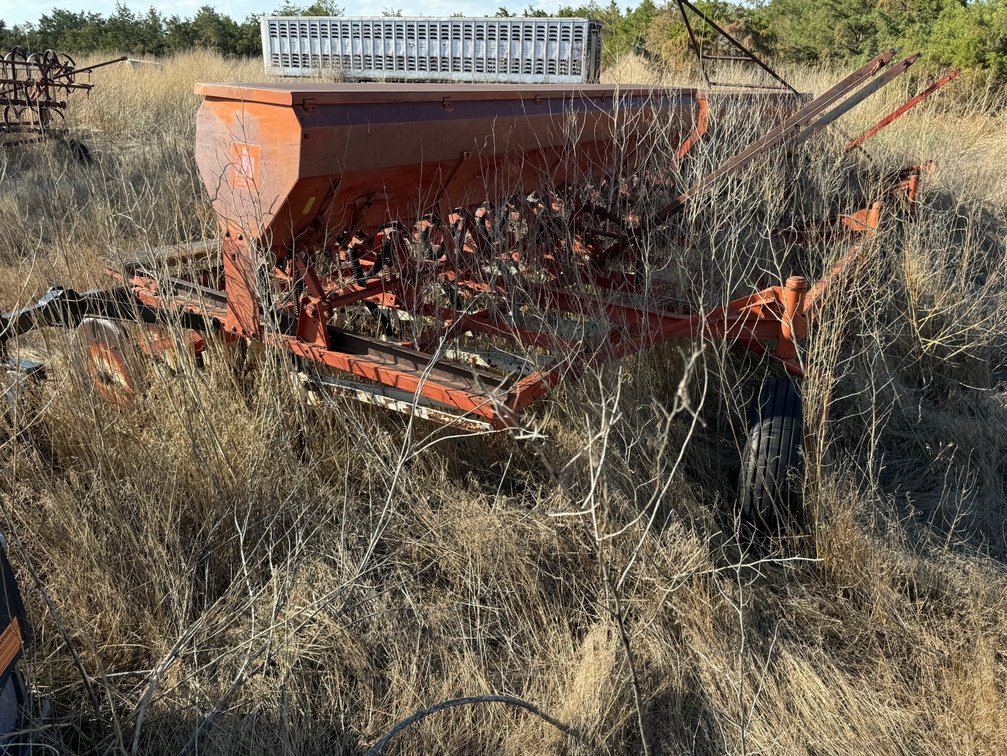 International 150 Drill