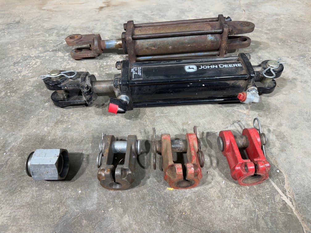 Hydraulic Cylinders Lot 
