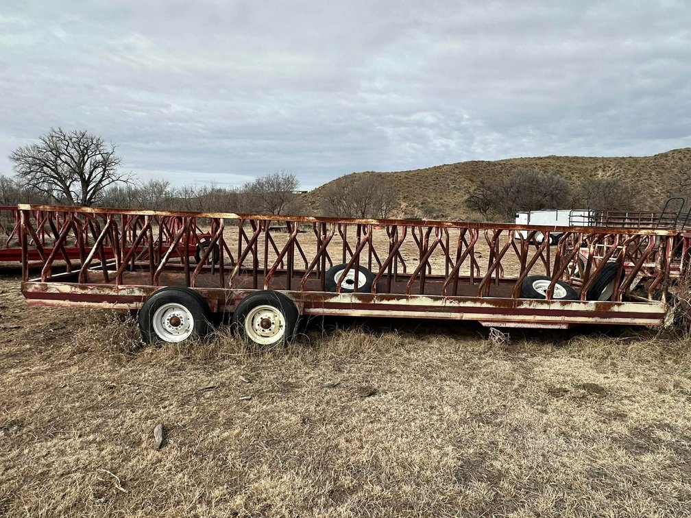 Apache Hay Trailer 1