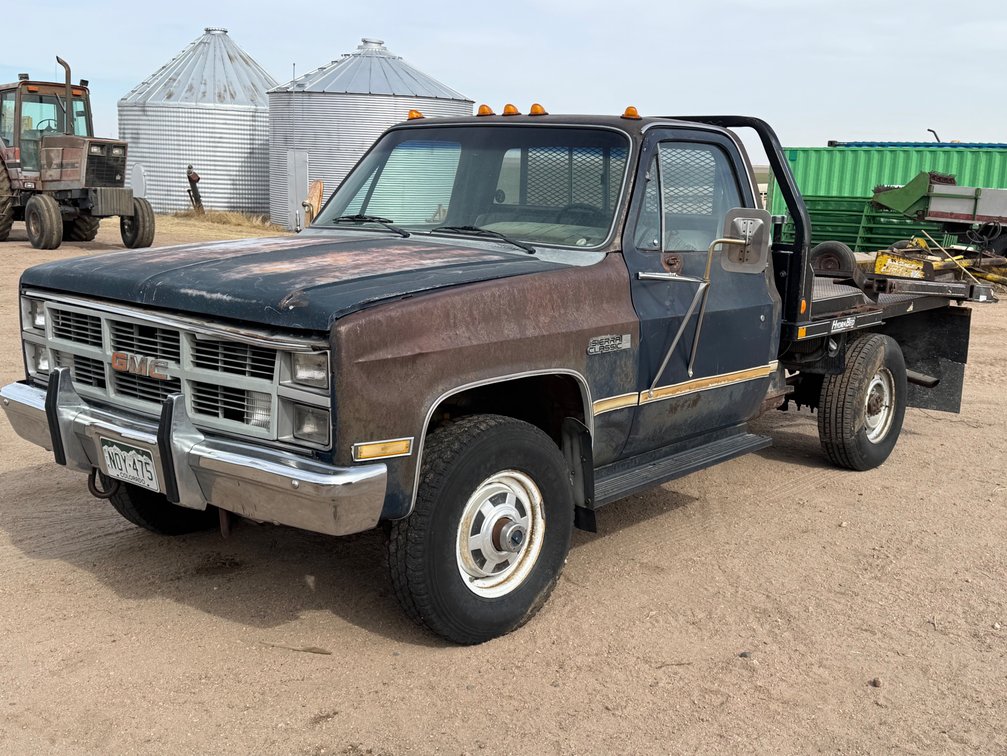 1984 GMC 3500 with Hydrabed