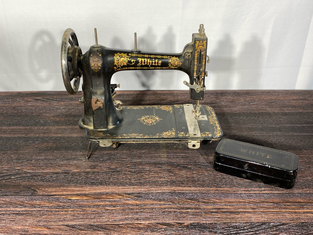 White Rotary Sewing Machine