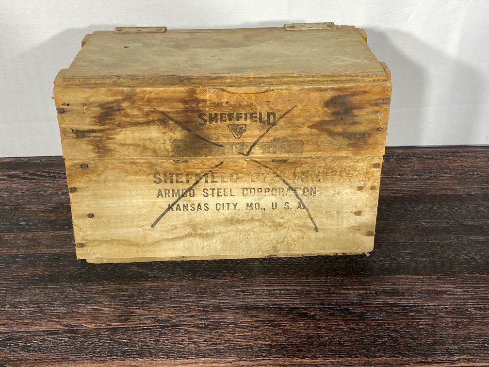 Sheffield wood ammo box with lid