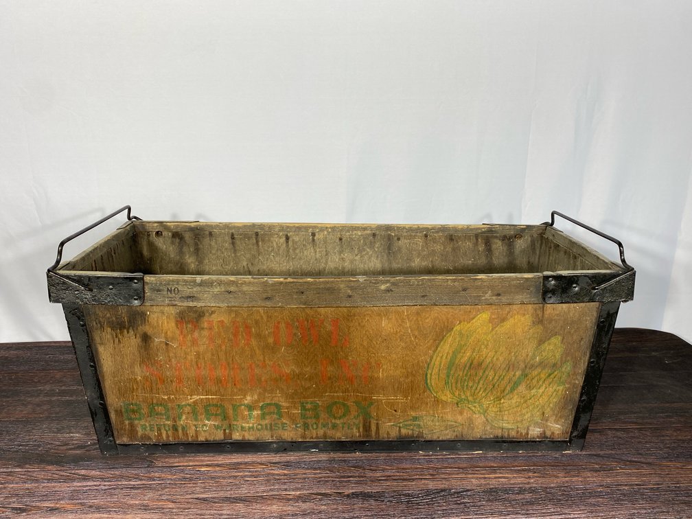 Red Owl wood banana crate
