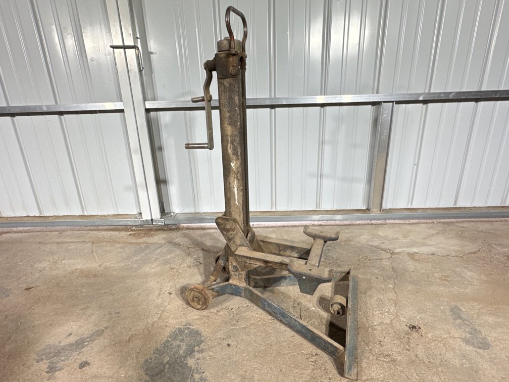 Bumper Jack