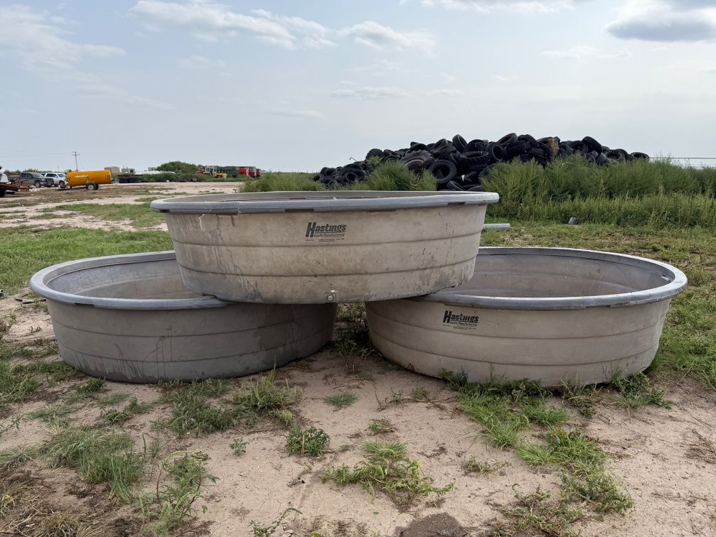 8ft Water Tanks lot 2
