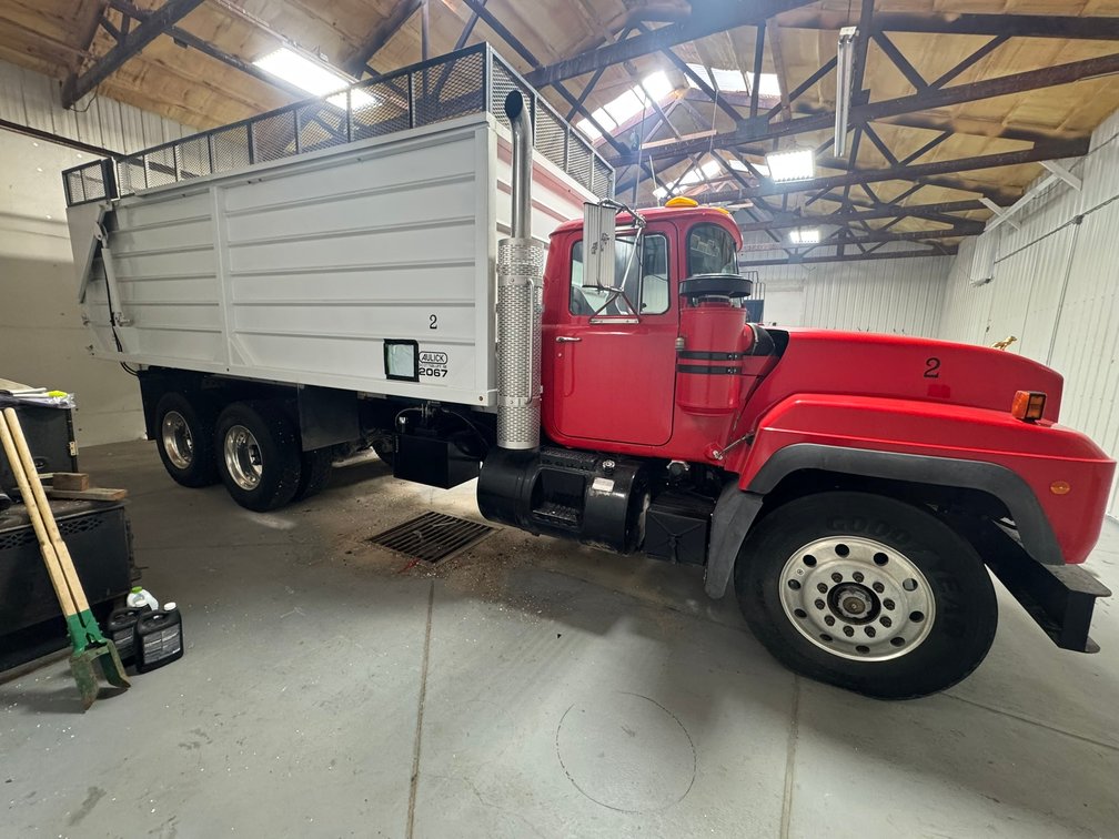 Image for 1997 MACK RD688S