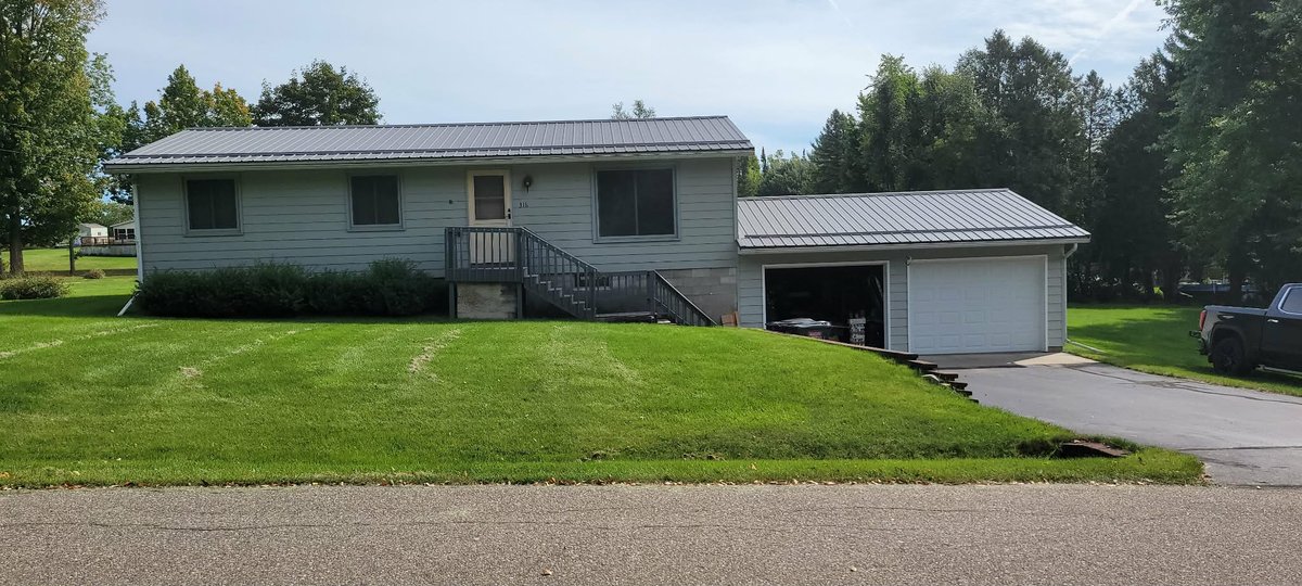 REAL ESTATE 316 North Taylor St. Wittenberg, WI