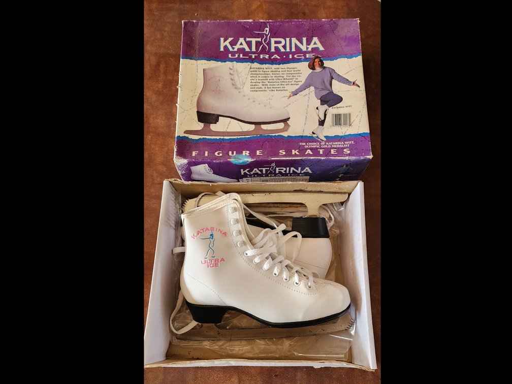 KATARINA WITT FIGURE SKATES