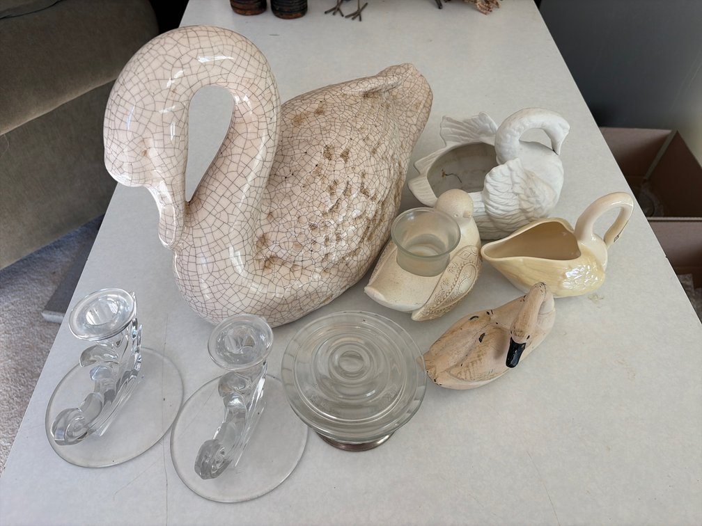 SWAN DECOR
