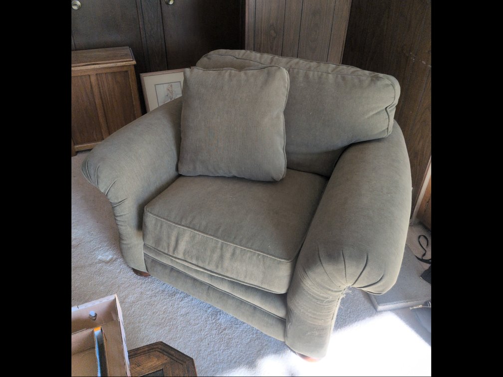 COCHRANE OVERSIZED CHAIR