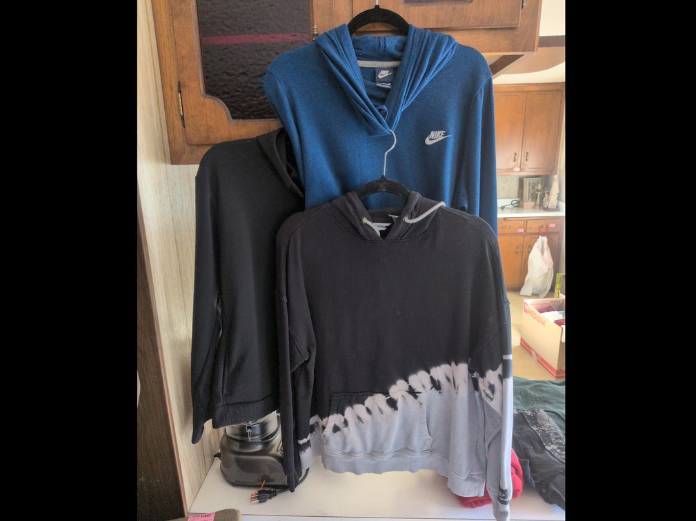 WOMEN'S PULLOVERS