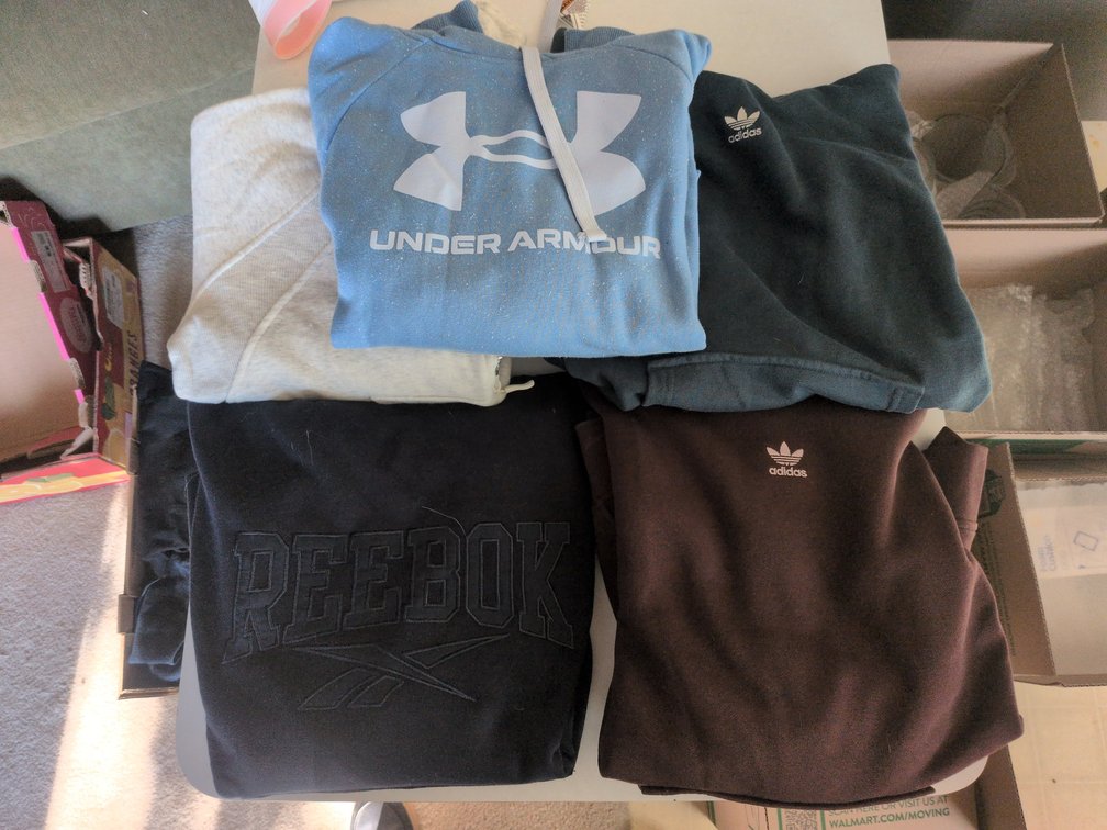 WOMENS NAME BRAND SWEATSHIRTS