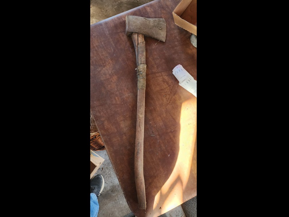 AXE