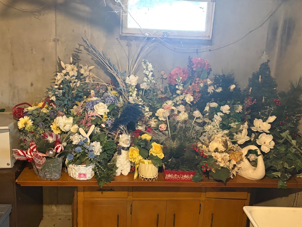 FLORAL DECOR