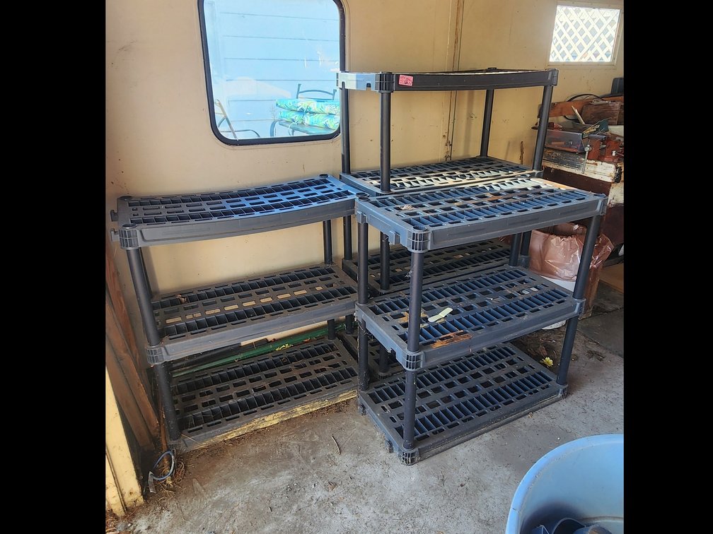 PLASTIC SHELVING