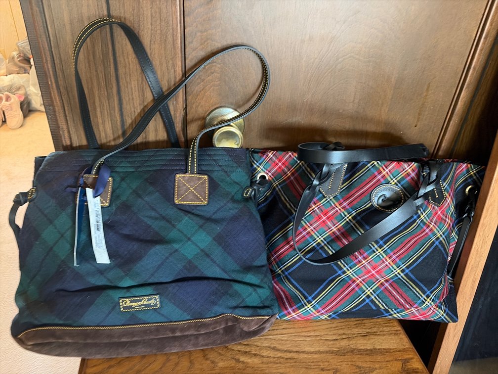 DOONEY & BOURKE PURSES