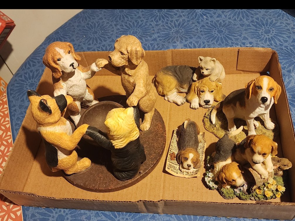 DOG KNICKNACKS