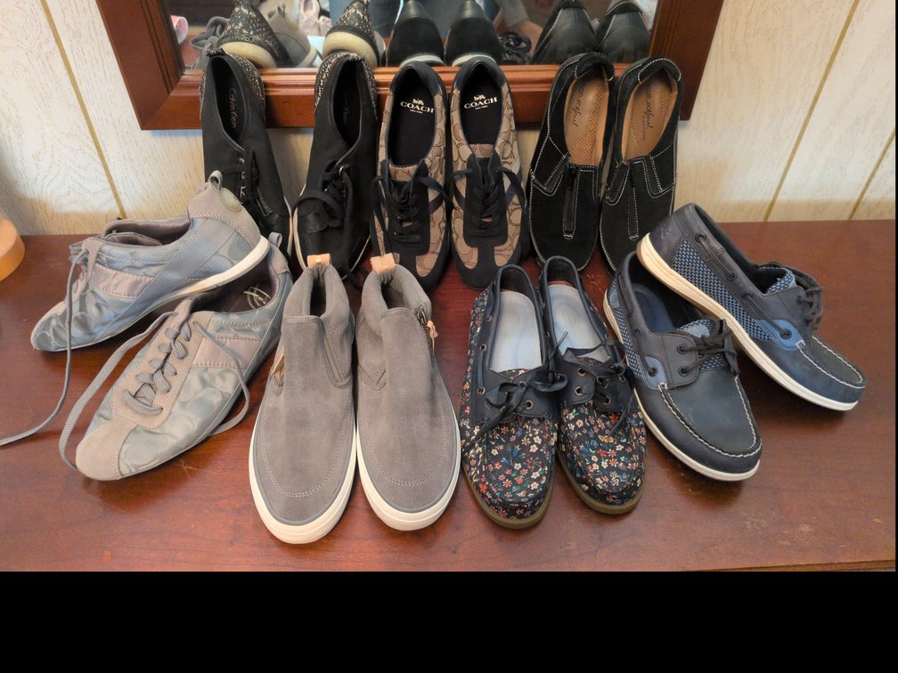 WOMENS NAME BRAND SHOES