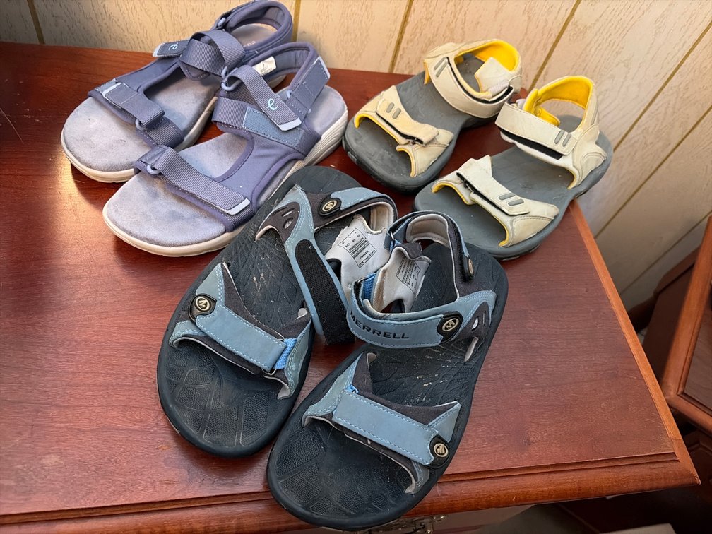 WOMENS SANDALS