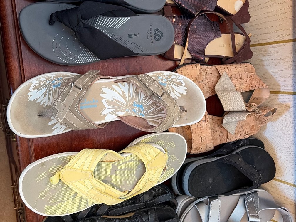 WOMENS SANDALS