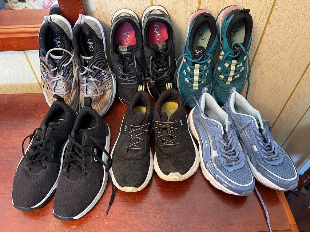 WOMENS NAME BRAND SHOES