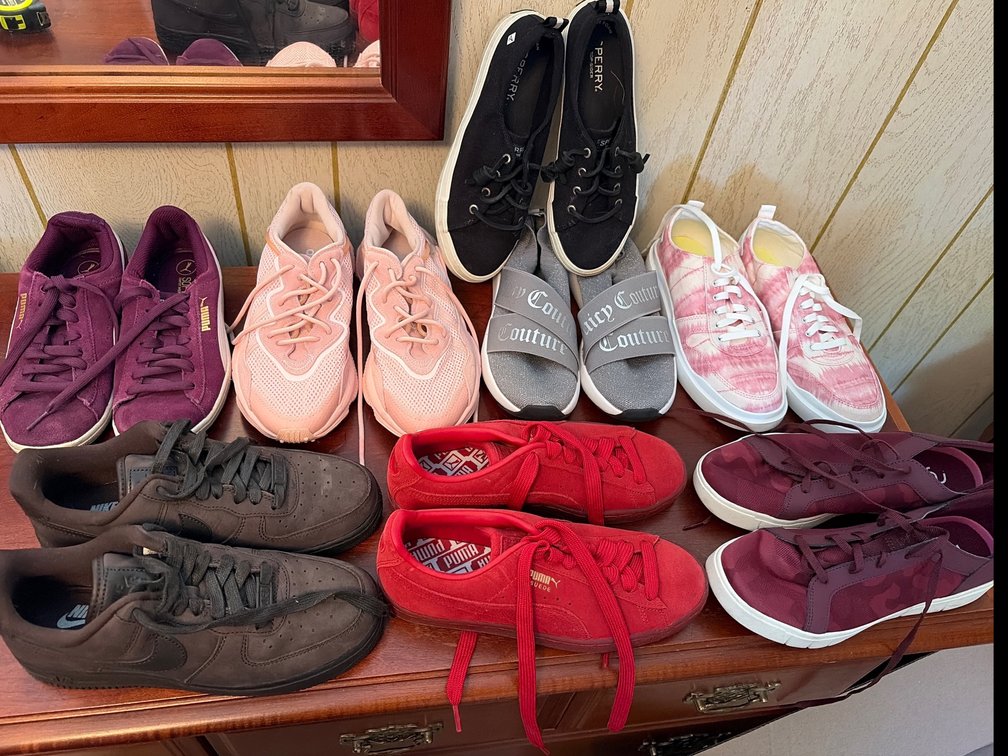 WOMENS NAME BRAND SHOES