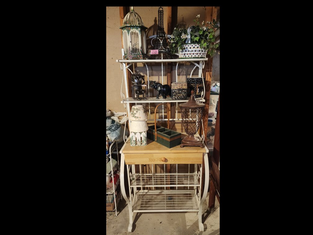 BAKERS RACK