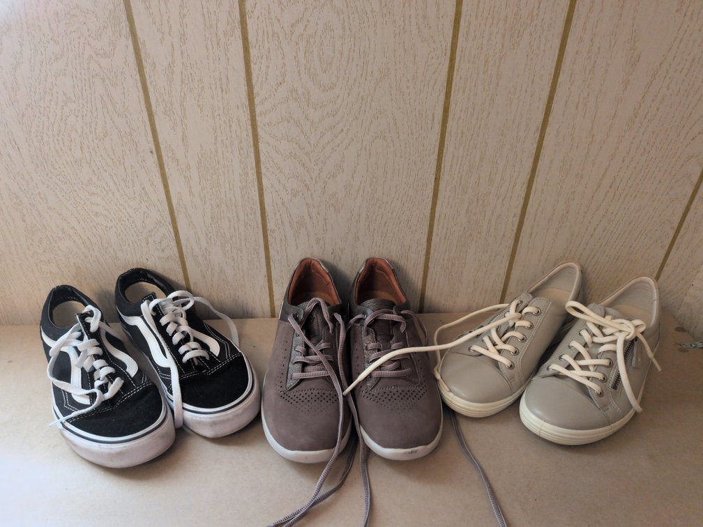 WOMEN'S CASUAL SHOES SZ 7