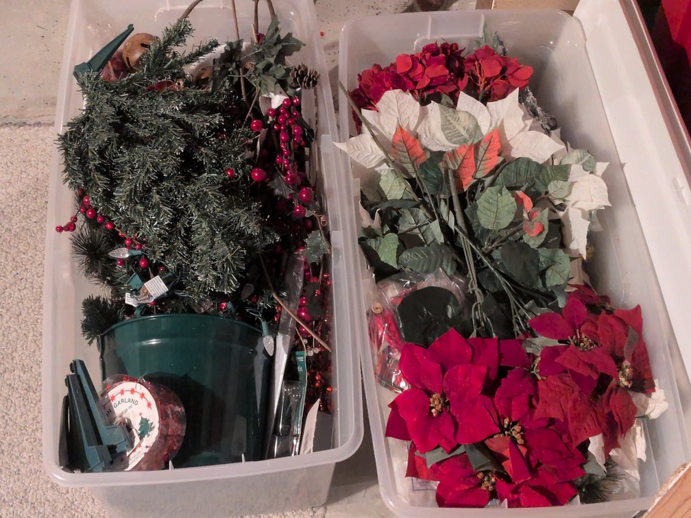 FAUX CHRISTMAS FLORAL DECOR