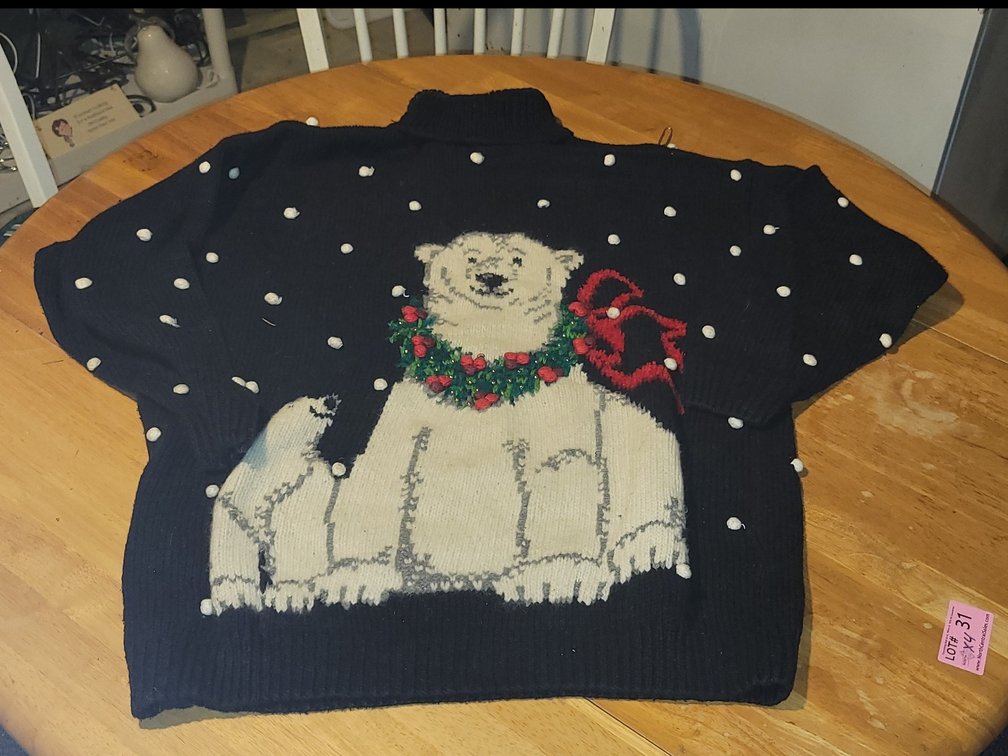 HOLIDAY SWEATER -M