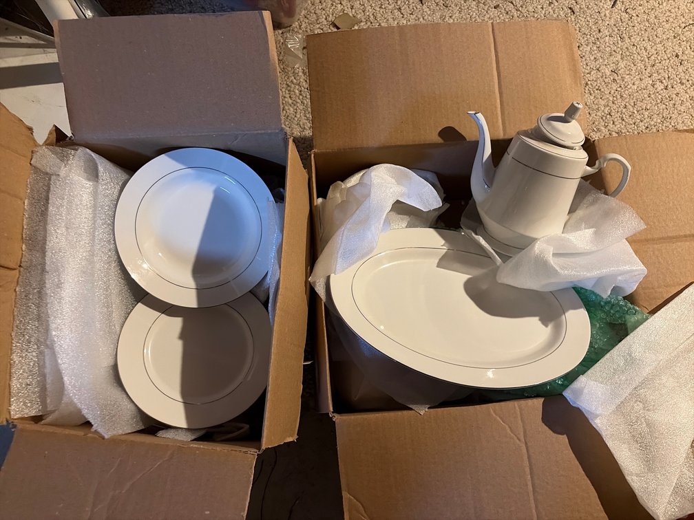 DINNER SET