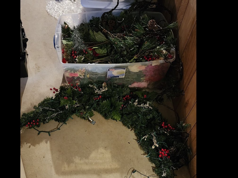 FLORAL DECOR